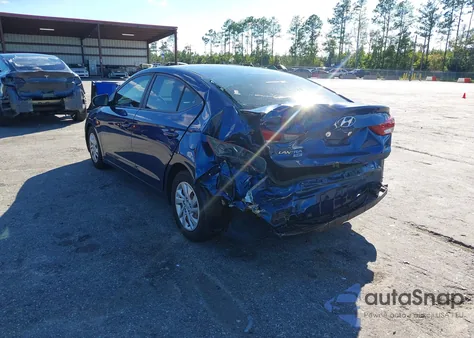 2018 Hyundai Elantra Se z USA, uszkodzony, nr VIN 5NPD74LFXJH352320